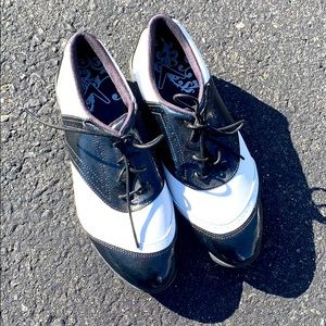 Ladies Callaway Golf Shoes 🏌🏻‍♀️ BARELY WORN